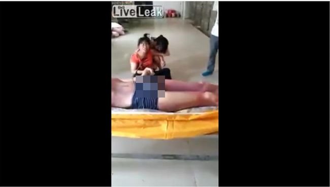 【閲覧注意】古いED治療薬を飲んで死ぬとこうなる! 股間が超ヤバイ状態で死後硬直… 偽造品が蔓延する日本は大丈夫か!?の画像1