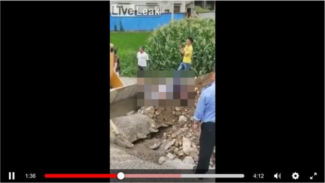 【閲覧注意】中国で立ち退きを拒否するとこうなる ― ブルドーザーが土砂もろとも人間を… 非情すぎる暴力的経済発展のリアルの画像1