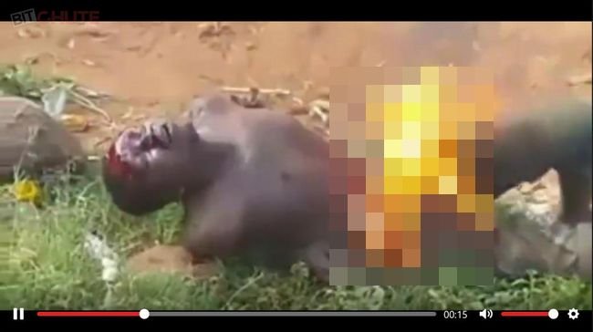 【閲覧注意】同性愛者のペニスが炎上する衝撃映像! 身悶える男と嘲笑う観衆… アフリカの集団リンチが残虐すぎるの画像1