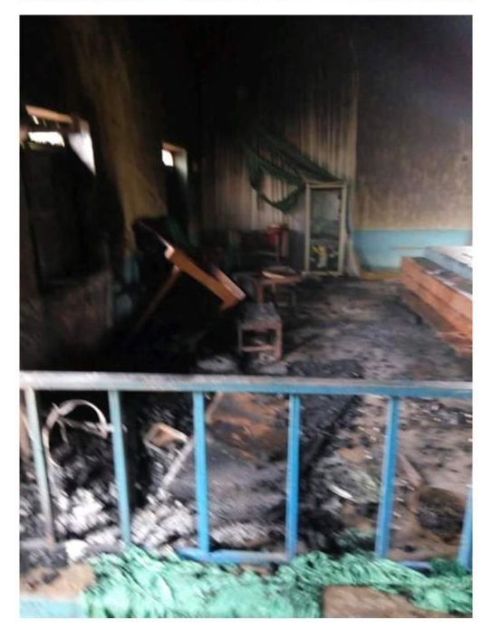 【閲覧注意】超危険な戦闘遊牧民族「フラニ族」に襲撃された村の惨状! ナタで全身切り刻まれた死体が散乱…=ナイジェリアの画像6