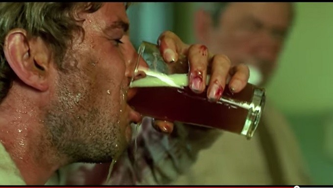 【鑑賞注意】あまりにも不快でスカッとする映画! ビール痛飲の恐怖を描いた『荒野の千鳥足』がヤバすぎる!の画像2