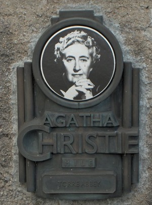Agatha_Christie_plaque_-Torre_Abbey.jpg