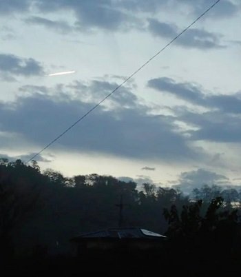 巨大地震直後、群馬県のJKが完璧すぎるUFO動画を撮影していた! 火球か、隕石か、UFOか、撮影者に取材!の画像2