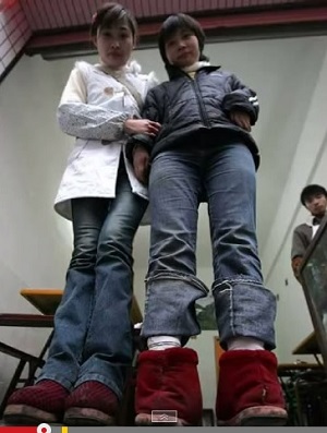 BackwardsFeet_2.jpg