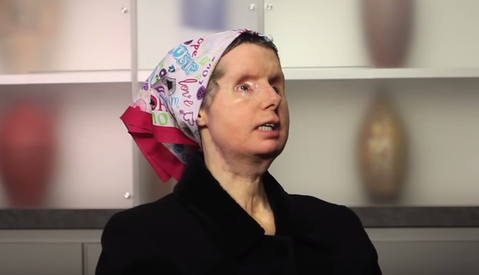 CharlaNash_2.jpg