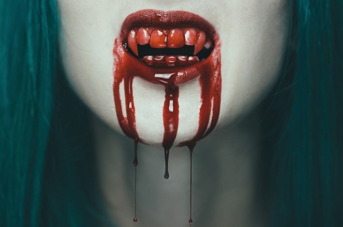 生き血をすするために彼氏を何度も刺した女まで…！ 増加する「リアル・吸血鬼」の原因は遺伝子変異か!?の画像1