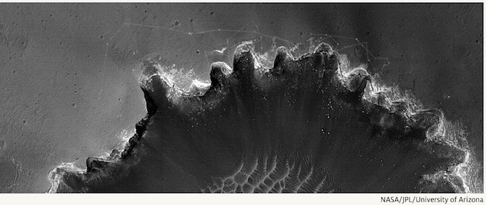 火星の地表でアルファベットのF発見!? 専門家「Fは火星文明のシンボル、他の文字も…」の画像3