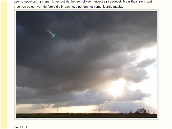 オランダ上空にクラゲ型UFO出現？緑色の不思議な光がSFすぎる!!の画像1