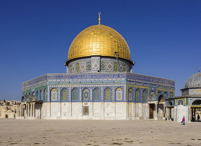 Israel-2013(2)-Jerusalem-Temple_Mount-Dome_of_the_Rock_(SE_exposure).jpg