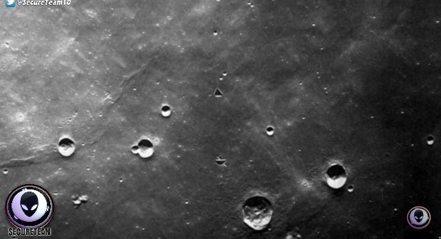 グーグルムーンで月面を移動する宇宙人基地が発見される! やはりUFOは月から地球にやって来ている可能性の画像8