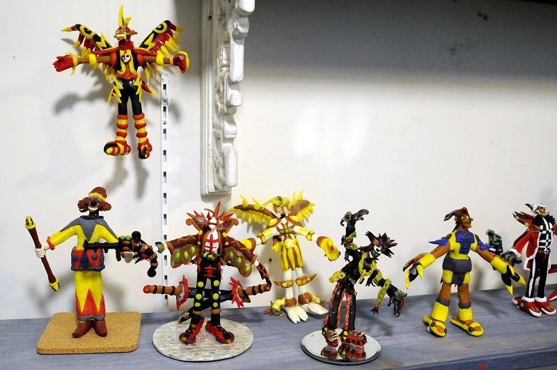 一軒家を落書きで埋め尽くす老人、2万点の仮面を作った男、キャラ人形を量産する自宅ドリーマー… 櫛野展正が伴走するアウトサイドな作家たちの画像2