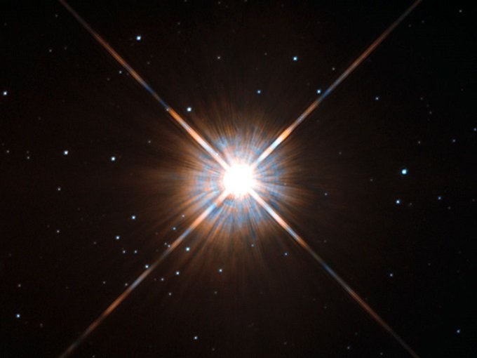 惑星「プロキシマb」に生命の可能性大! 理学博士が緊急解説「人間に似た生物やモンスターも」の画像1