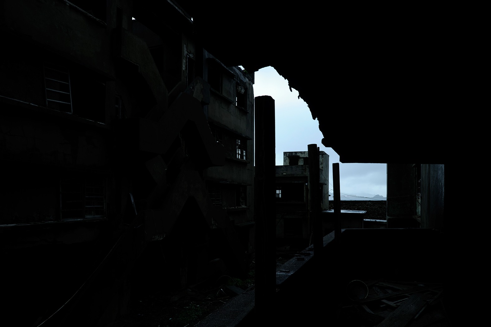 軍艦島に残された建物の息吹が聞こえる ―　秘境写真家・酒井透インタビューの画像3