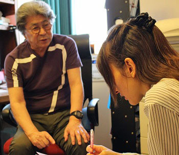 最強の男、鳥越俊太郎「抗がん剤で髪はまったく抜けなかった」 自身のがんと小林麻央さんの死、代替医療の是非を語る(インタビュー)の画像2