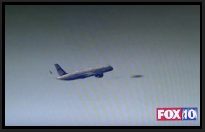トランプ大統領の飛行機を先導する2機のUFOがニュース番組に映り込む! 選挙支援をしていたのは宇宙人!?の画像5