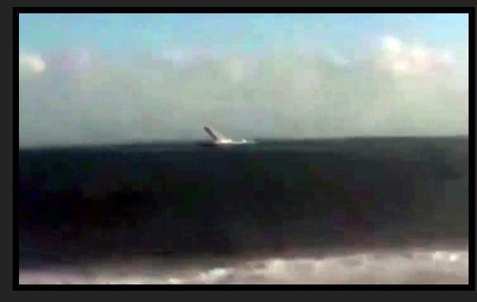 UFO_China_beach1201.jpg