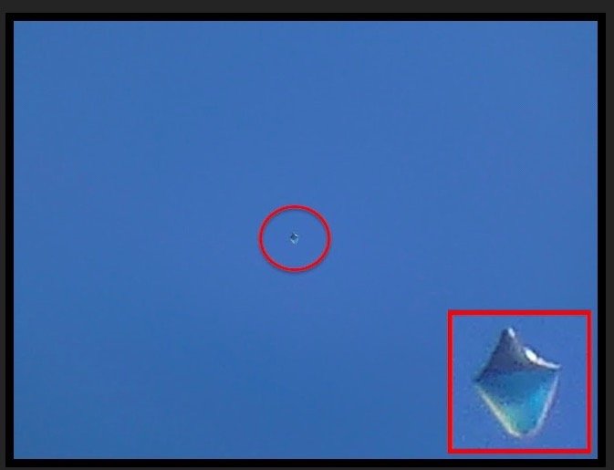 空を泳ぐ「クラゲ型半透明UFO」が激撮される! エヴァの第五使徒ラミエルにもそっくり=米の画像2