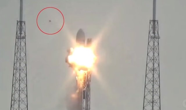 【衝撃映像】スペースXのロケット爆発にUFO関与か!? 攻撃される瞬間と、裏で渦巻く陰謀とは?の画像5