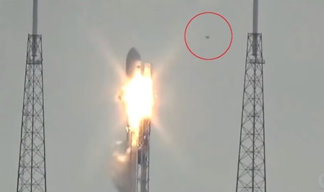 【衝撃映像】スペースXのロケット爆発にUFO関与か!? 攻撃される瞬間と、裏で渦巻く陰謀とは?の画像4