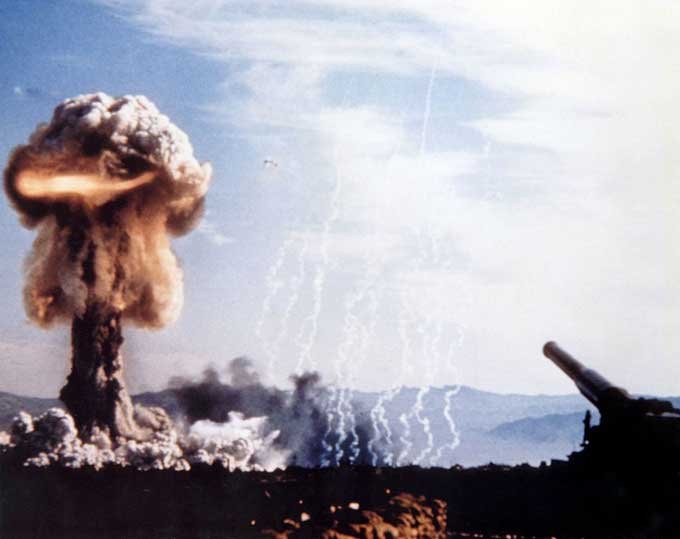 「8月15日~9月7日に米朝戦争勃発の可能性大」政治関係者が衝撃暴露! 日本に難民が3千万人以上押し寄せる!の画像3