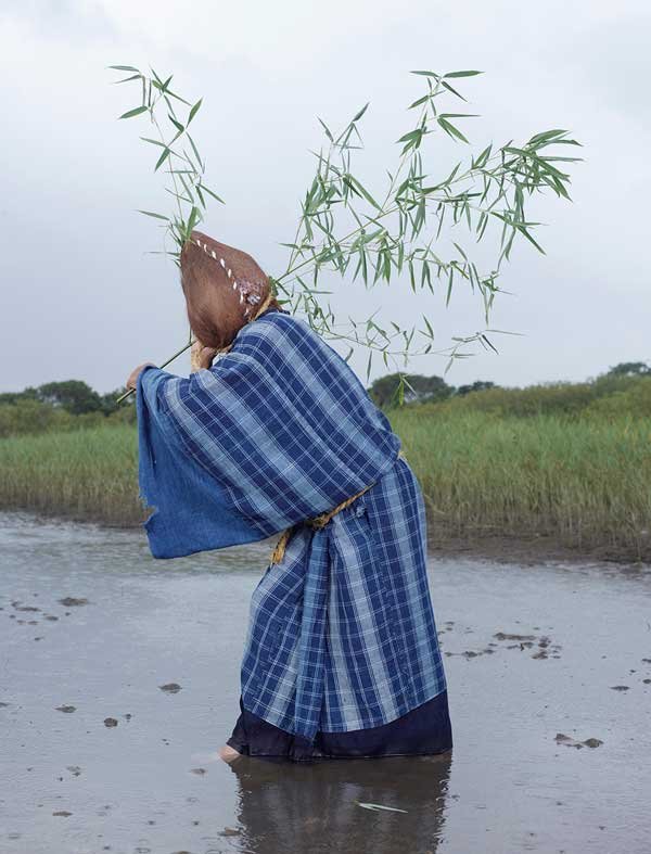 フランス人写真家が撮った日本民族の異形な神々がキレキレでカッコよすぎる！シャルル・フレジェ写真集『YOKAI NO SHIMA』の画像1