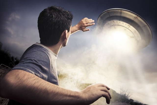 宇宙人が人類に送った5つのメッセージが意識高すぎる! 元空軍パイロットが受信「近いうちに姿を現す」「ともに進化しよう」の画像1