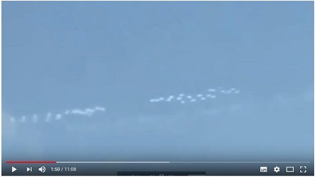 チリに「御札型UFO」6機が出現、超ゆっくり移動する様子が激写！専門家「地球外から飛来したUFO」【衝撃動画】の画像3