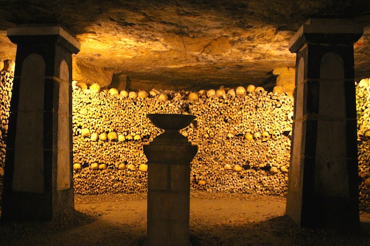 4ページ目 600万体の骸骨が眠るパリの地下 カタコンブ ド パリの 人骨の壁 ｰトカナ