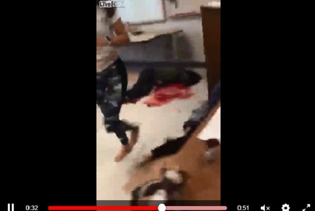 【閲覧注意・米高校で銃乱射】生徒が撮影した銃撃中の動画が流出! 教室に銃音・悲鳴・血の海…「襲撃は皆予想していた」の画像7