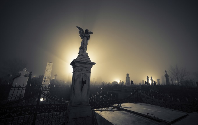 死神か、騎手の幽霊か? 2週連続で撮影された心霊写真に怯える英国の画像1
