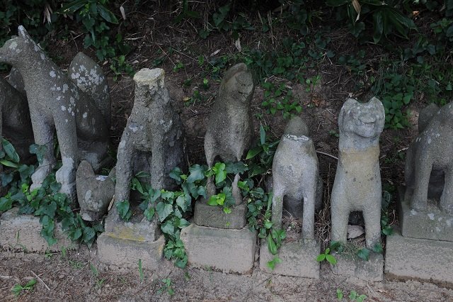 祠やお稲荷さまの「墓場」を青森県で発見! 取材中に謎の男と遭遇し、トンでもなく不吉な事態に…!の画像3
