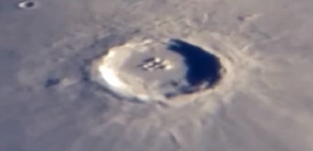 lunarbase_01.jpg