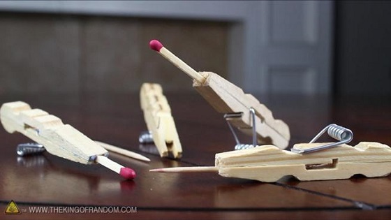 洗濯バサミでオモチャ拳銃を簡単に作成! タマはマッチ棒!?の画像2