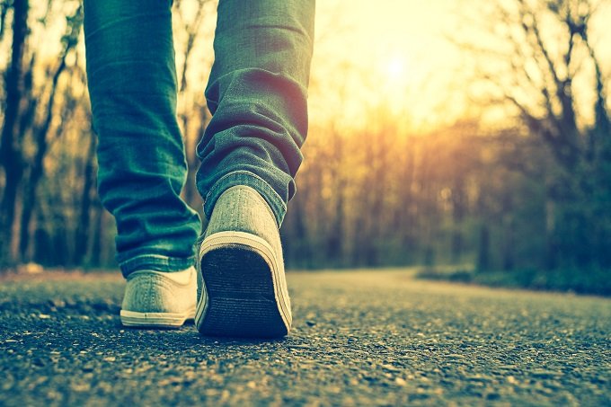 今年の夏は「ナンバ歩き」が大ブームの予感?霊感高まり、健康増進効果も抜群?の画像1
