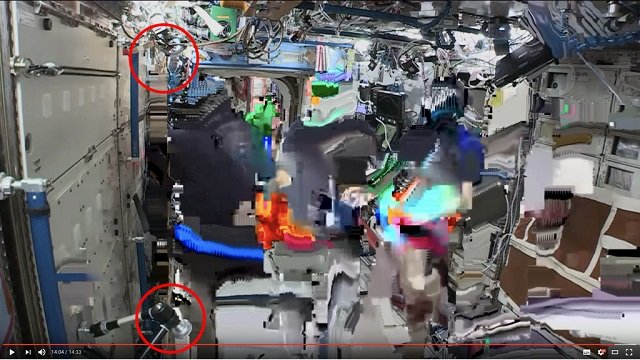 宇宙飛行士のライブ映像が合成である証拠が流出!クロマキーで確定、 やはり人類は宇宙に行ってない!?の画像3
