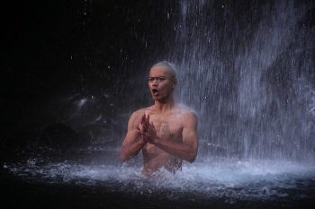 モテまくる修行僧のエロ煩悩と妖女を描いた日本映画『仁光の受難』が海外で大絶賛の嵐!! 注目の新星・庭月野議啓監督インタビュー!の画像4