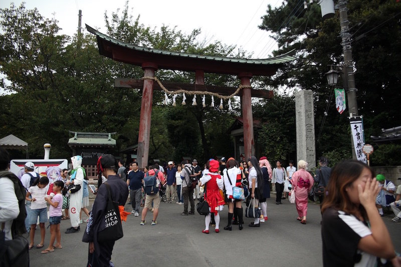 「らき☆すた神輿」でアニオタたちが流す汗が美しすぎて泣きそうになるレベル! 萌えの聖地・鷲宮神社で愛が爆発する瞬間を激写!の画像4