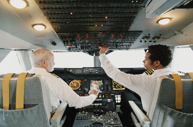 pilotsufo_02.jpg