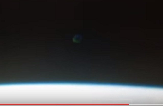 rainbowufo_03.jpg