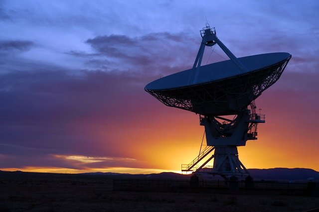 宇宙から「謎の電波」ニュースを徹底解説! やはり宇宙人からのメッセージ…物理学者が可能性を説く!の画像1