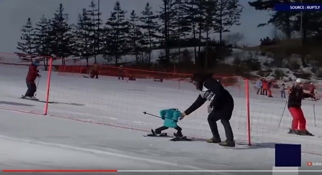 平昌で世界初のロボットスキー大会も開催中、映像がヤバイ! 竹島の守護神「テコンV」も参加、ショボすぎて世界から嘲笑の嵐の画像5
