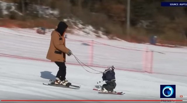 平昌で世界初のロボットスキー大会も開催中、映像がヤバイ! 竹島の守護神「テコンV」も参加、ショボすぎて世界から嘲笑の嵐の画像3