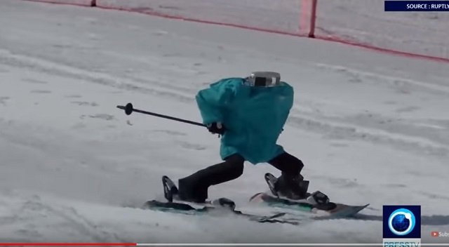 平昌で世界初のロボットスキー大会も開催中、映像がヤバイ! 竹島の守護神「テコンV」も参加、ショボすぎて世界から嘲笑の嵐の画像4
