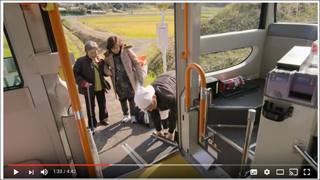 【感動】もしも、地方で急増する「交通難民」の元に自動運転バスがやってきたら…? コンセプト動画が素晴らしすぎる!の画像7