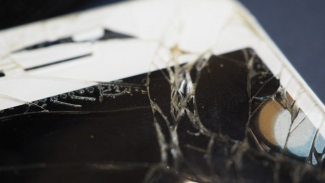 スマホの影響で人間の手が超絶キモイ形に変化していくことが判明! 吸盤、指の湾曲…衝撃の進化!の画像1