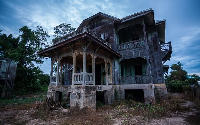 住民全員が忽然と姿を消した4つの町! 地震後に村人700人が謎の失踪、全住民が地下室で…!の画像1