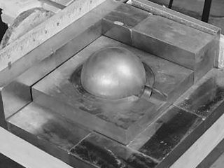 【臨界事故ミステリー】悪魔の球体デーモン・コアの目覚め ― 1人の学者がプルトニウム塊にブロックを積んだその時…