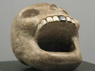 古代マヤ文明、謎すぎる10の秘密！ 猿型頭蓋骨から謎の儀式まで