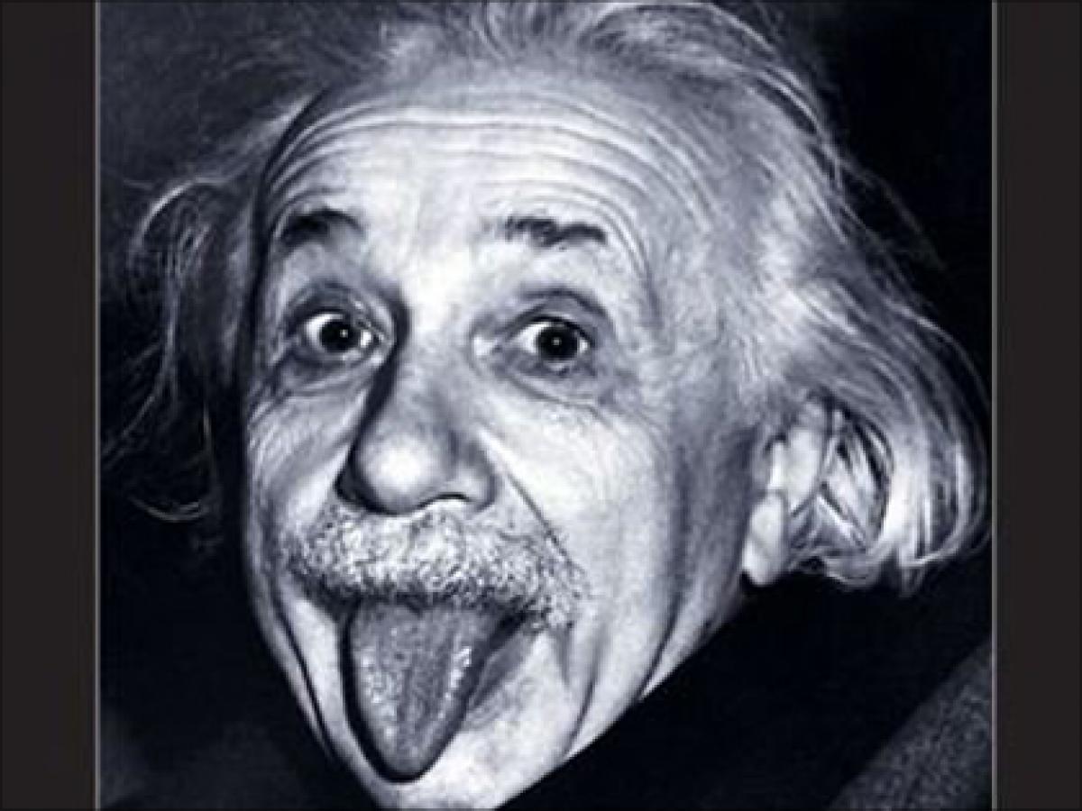 アインシュタインとオッペンハイマーが 宇宙人のもてなし方 を議論していた 当然 2人ともufoの存在を認めており 衝撃の展開