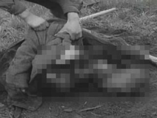 【閲覧注意】米兵がナチスの強制収容所から死体を次々と掘り起こす！ 非人道的な強制労働の真実を物語る歴史映像